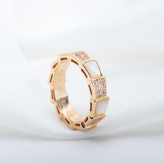 SERPENTI RING PINK GOLD MOP DIAMOND PAVED 4MM