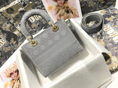 MEDIUM LADY D-LITE 24 GRAY CANNAGE EMBROIDERY