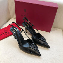 VLOGO SIGNATURE BLACK CALFSKIN HIGH SLINGBACK PUMP 7 CM
