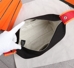 HM BRIDE-A-BRAC 25 BLACK CANVAS