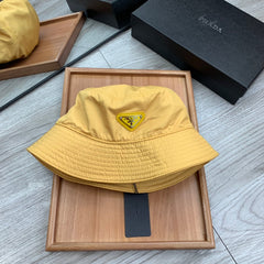 BUCKET HAT IN GOLDEN YELLOW RE-NYLON 234109