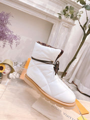 PILLOW COMFORT ANKLE BOOTS IN WHITE NYLON