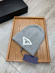 BEANIE HAT IN PALE GRAY WOOL 431360