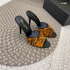 LA 16 HEELED MULES IN TIGER PATTERN RABBIT FUR