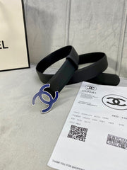 CC 30MM BELT IN BLACK GRAINED CALFSKIN WITH NAVY BLUE METAL LOGO