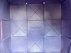 SMALL CASSETTE BUCKET 18 IN ULTRA VIOLET CALFSKIN