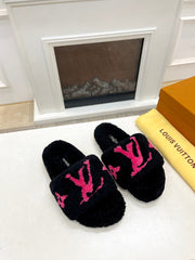 LV FLAT SLIPPER IN BLACK MIX BRIGHT PINK SHEARLING