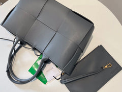 SMALL ARCO TOTE 30 IN TROUT GRAY LAMBSKIN