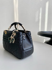 LADY 25 HANDBAG IN BLACK CALFSKIN