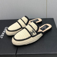 HALF-MULES IN CREAM WOOL WOVEN