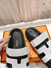 CHYPRE SANDAL BLACK AND WHITE LAMBSKIN