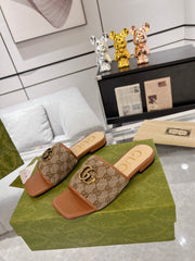 GG EXCLUSIVE SLIDE SANDAL CARAMEL AND BROWN FABRIC