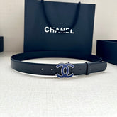 CC 30MM BELT IN BLACK SMOOTH CALFSKIN WITH NAVY BLUE METAL LOGO