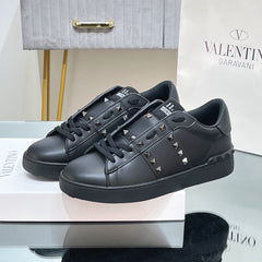 VALENTINO 25S GARAVANI ROCKSTUD UNTITLED STUDDED SNEAKERS IN BLACK LAMBSKIN