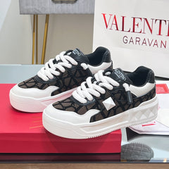 VALENTINO 25S GARAVANI ONE STUD XL PLATFORM SNEAKERS IN WHITE LAMBSKIN AND BROWN CANVAS