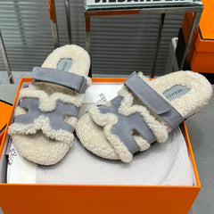 CHYPRE SLIPPERS IN BEIGE LAMB WOOL AND COOL GRAY SUEDE