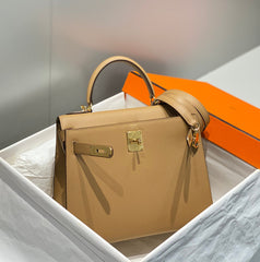 KELLY 28CM IN CHAI EPSOM CALFSKIN GOLD HARDWARE