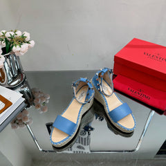 ROCKSTUD WEDGE 85 MM IN ROYAL BLUE CALFSKIN