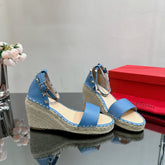 ROCKSTUD WEDGE 85 MM IN ROYAL BLUE CALFSKIN