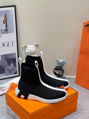 H FUN CLASSIC SNEAKER STYLISH BLACK AND WHITE LINE FABRIC