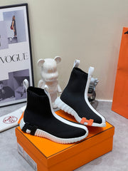 H FUN CLASSIC SNEAKER STYLISH BLACK AND WHITE LINE FABRIC