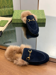HORSEBIT MULE IN NAVY BLUE SUEDE AND LAMB WOOL LINING