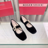TRÈS VIVIER MARY JANE IN BLACK VELVET CRYSTAL BUCKLE
