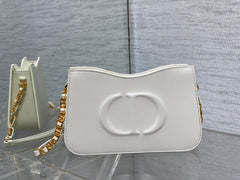 HOBO SIGNATURE 23 BAG IN WHITE LAMBSKIN