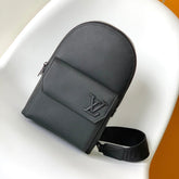 PILOT SLINGBAG 30 IN BLACK COWHIDE LEATHER