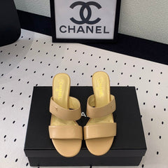 MULES cream LAMBSKIN