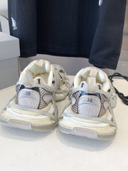 3XL EXTREME LACE SNEAKER BEIGE AND GRAY