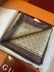 GUCCI 25S SCARF 90 IN SILK 697666