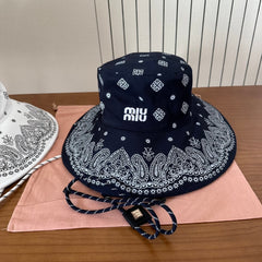 MM BUCKET IN BLACK FABRIC WITH EMBROIDERED PATTERN