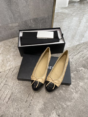 BALLET FLATS BEIGE BLACK QUILTED LAMBSKIN