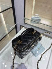 VANITY 17 TOP HANDLE IN BLACK QUILTED LAMBSKIN GOLD HARDWARE