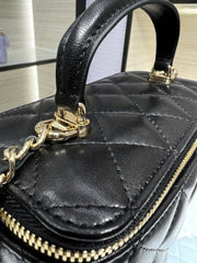 VANITY 17 TOP HANDLE IN BLACK QUILTED LAMBSKIN GOLD HARDWARE