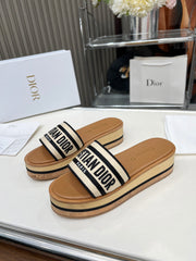 CD PLATFORM SLIDES IN BEIGE MIX BROWN CANVAS