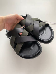 HM SLIDES IN BLACK AND DARK GREEN FABRIC