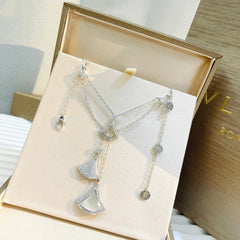 DREAM NECKLACE 3 MOTIF WHITE MOP DIAMOND