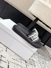 DIOR SLIDES 25S IN BLACK LAMBSKIN AND FABIRC WITH BRAND LOGO STYLE 3