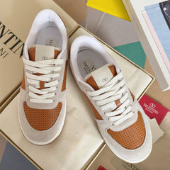 VALENTINO 25S GARAVANI FREEDOTS SNEAKERS IN BEIGE SUEDE AND ORANGE LAMBSKIN