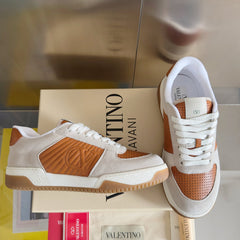 VALENTINO 25S GARAVANI FREEDOTS SNEAKERS IN BEIGE SUEDE AND ORANGE LAMBSKIN