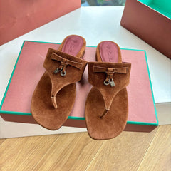 LP THONG SANDALS 25S IN BROWN SUEDE