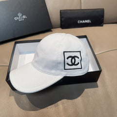 BASEBALL HAT IN WHITE DOUBLE C EMBROIDERED 674175