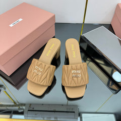 MATELASSÉ SLIDES PUMP IN DARK BEIGE CALFSKIN