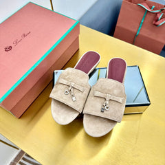 LP SANDALS 25S IN BEIGE SUEDE WITH SILVER HARDWARE