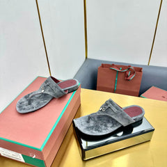 FLIP FLOPS IN DARK GRAY SUEDE AND HARDWARE SILVER