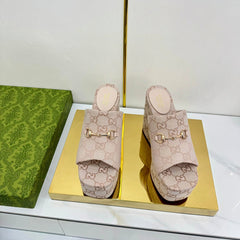 GG WEDGE SLIDES 110 IN BEIGE FABRIC WITH GOLD HARDWARE