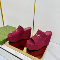 GG WEDGE SLIDES 110 IN RED FABRIC WITH GOLD HARDWARE