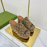 GG WEDGE SLIDES 110 IN DARK BEIGE FABRIC WITH GOLD HARDWARE